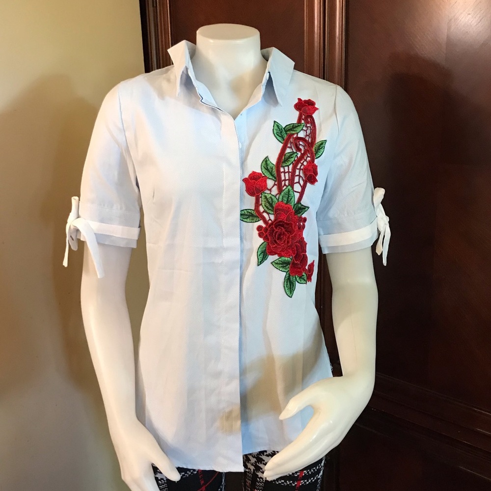 🆕 Something Pretty Blue/White 3D Rose Shirt-Med